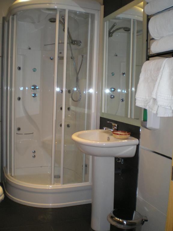 Apartamentos Plaza Espana Deluxe Zaragoza Buitenkant foto